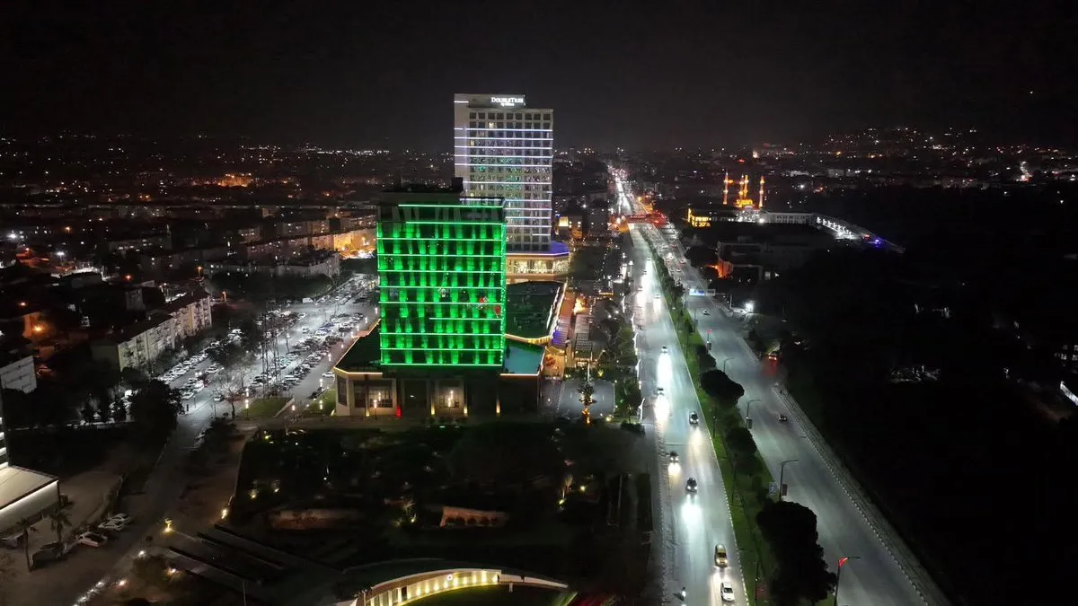 Manisa'da Modern Yaşamın Rengi: Şehirleşme, Eğitim ve Sosyal Hayatın Nabzı