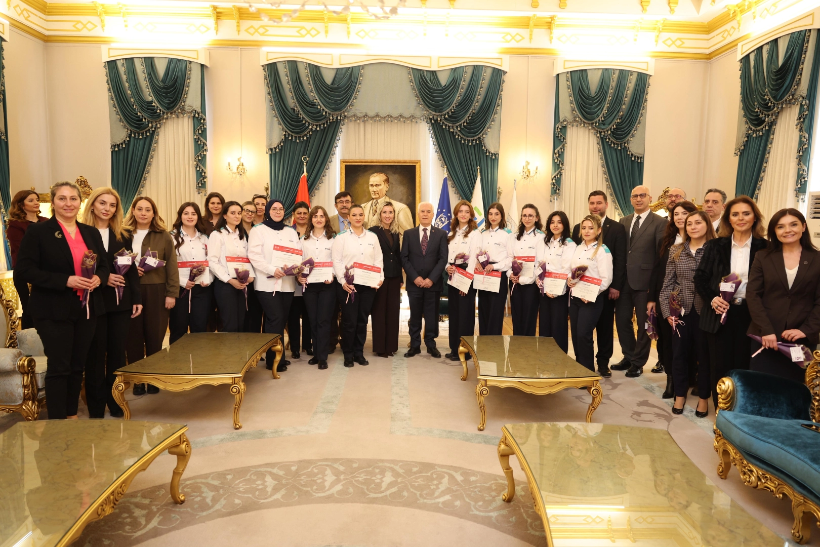 Bursa'nın rayları kadınlara emanet