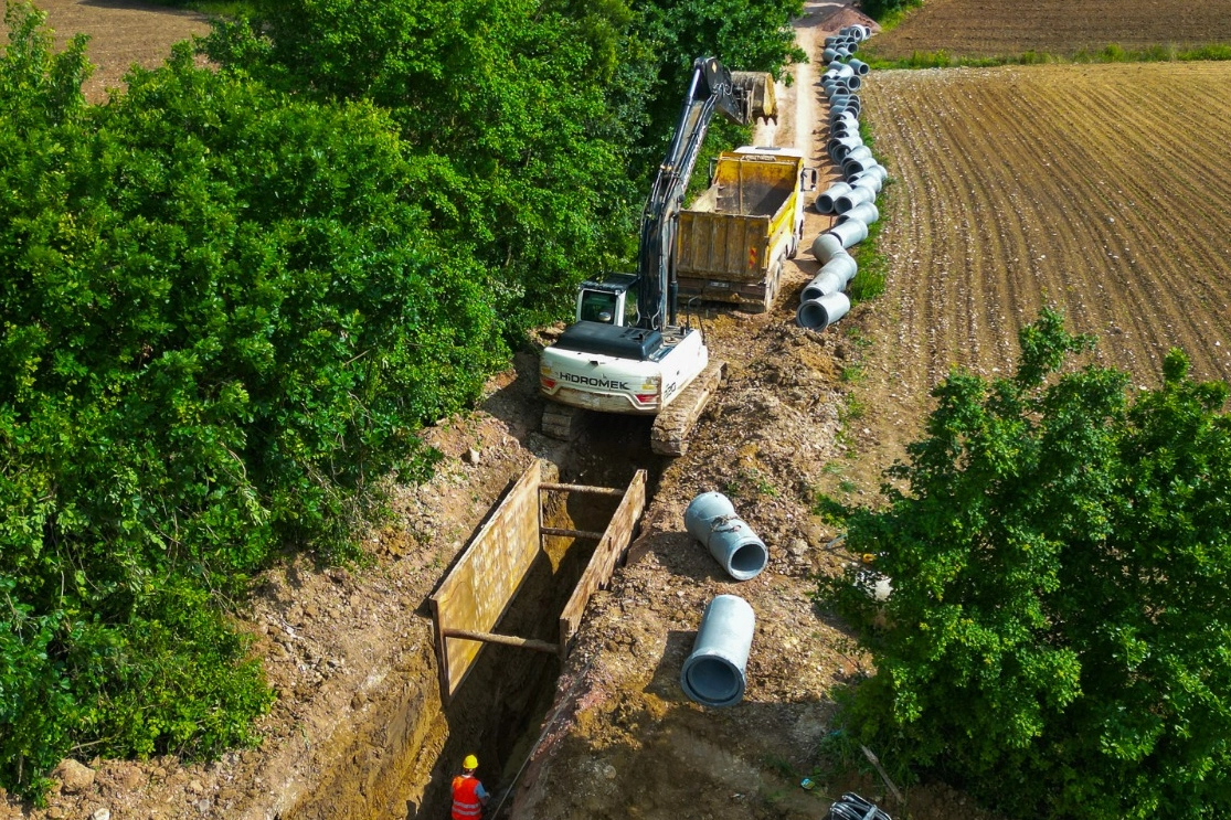 Sakarya'da atık su altyapısı 5 bin metrelik yeni hat ile güçleniyor