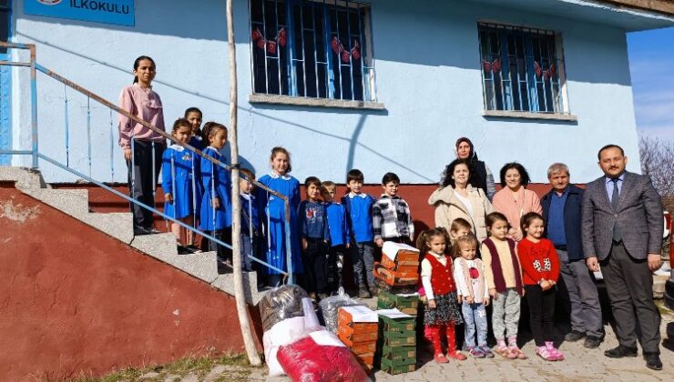 Manisa’da sömestir hediyeleri öğrencilere ulaştırılıyor