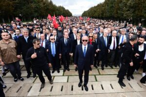 İnce startı Anıtkabir’den verdi