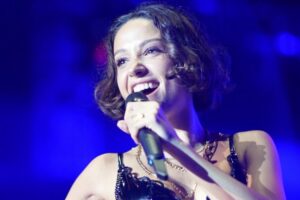 Zeynep Bastık’tan Boğaz’da muhteşem gece