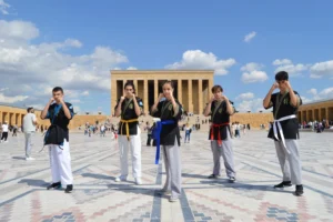 Alpagut Turan Federasyonu Anıtkabir’e çıkartma yaptı