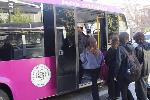 Muğla Büyükşehir’den ‘mor otobüsü’ atağı