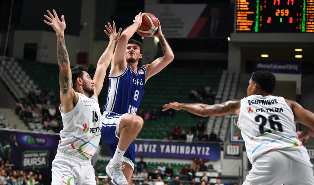 TOFAŞ Basketbol Takımı’nın sahasında