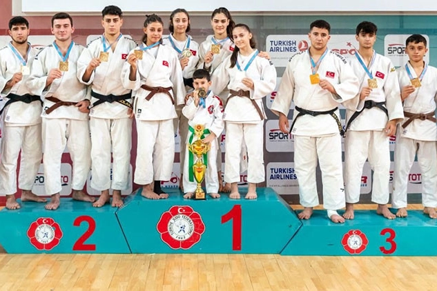 Konya Büyükşehir Belediyespor Judo Takımı, Ankara’da düzenlenen 2024 Ümitler Judo