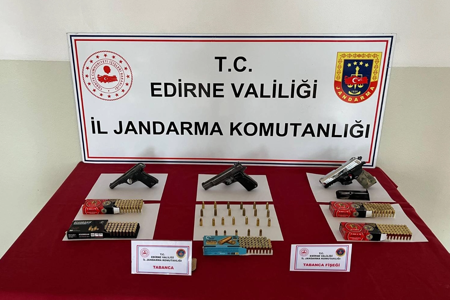 Edirne İl Jandarma Komutanlığı’nın Havsa ilçesinde gerçekleştirdiği operasyonda 2 adet